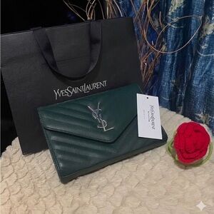 nwt Dark Green Quilted Leather Envelope Clutch